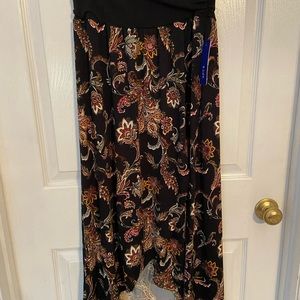 Apt 9 brand long skirt size M